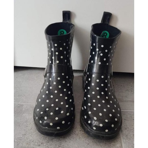 *SOLD* Rain boots - Picture 3 of 3